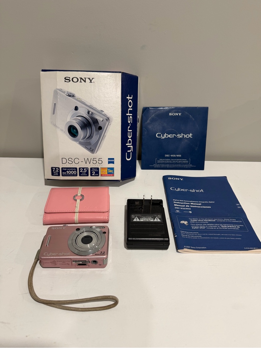 Vintage pink Sony cyber-shot DSC-W55 with Accessories